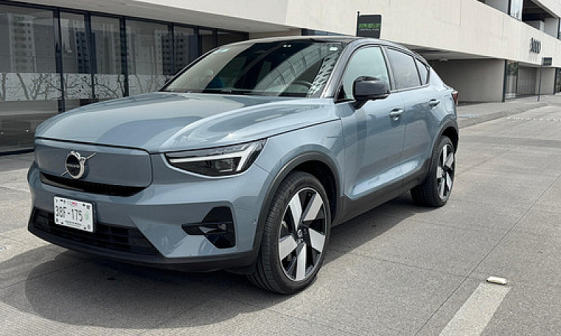 Volvo C40: Totalment...