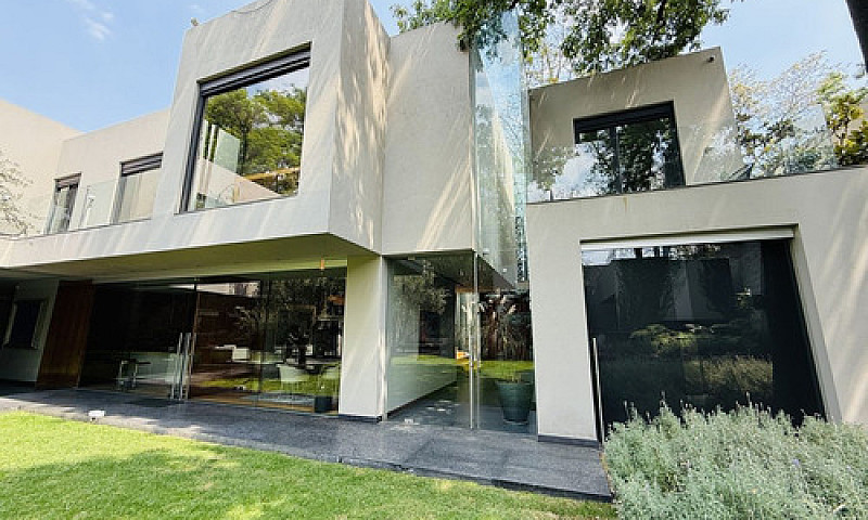 Exclusiva Residencia...