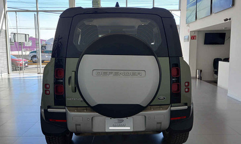 Land Rover Defender ...