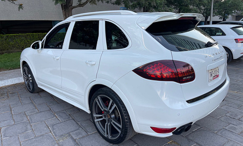 Porsche Cayenne 4.8 ...