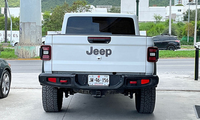 Jeep Gladiator 2020...