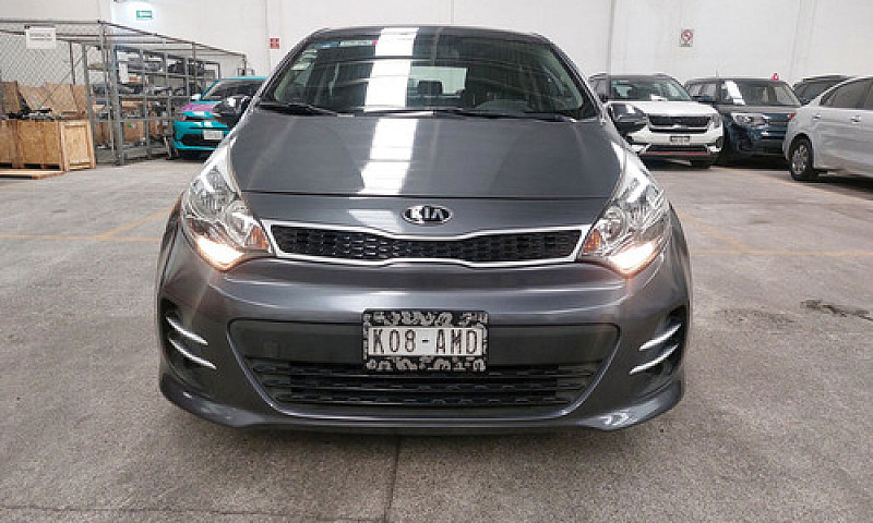 Kia Rio 2017...