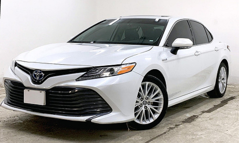 Toyota Camry 2019...