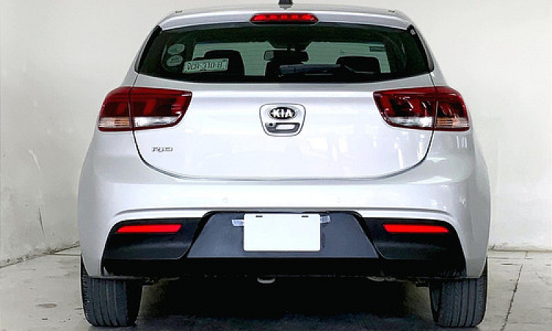 Kia Rio 2018...