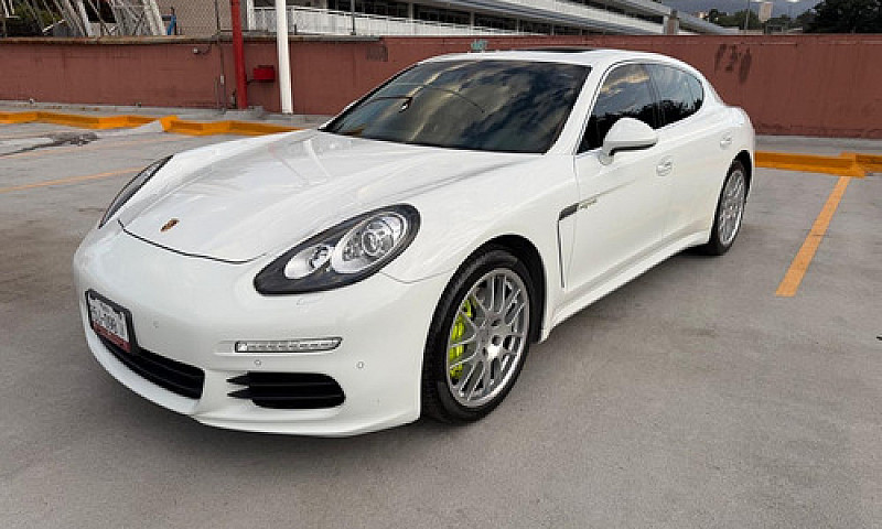Porsche Panamera 3.0...