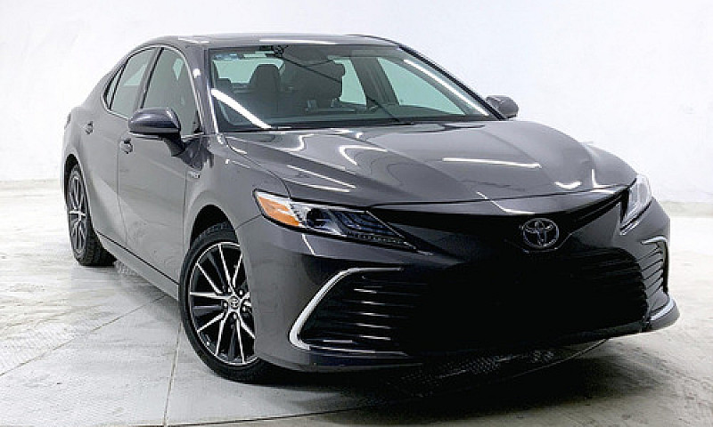 Toyota Camry 2021...