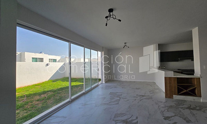 Nueva! Casa En Condo...