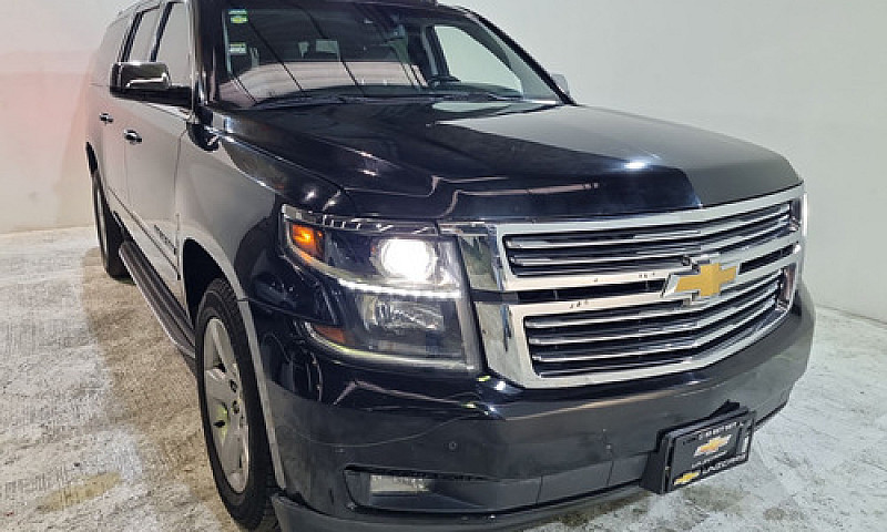Chevrolet Suburban 2...