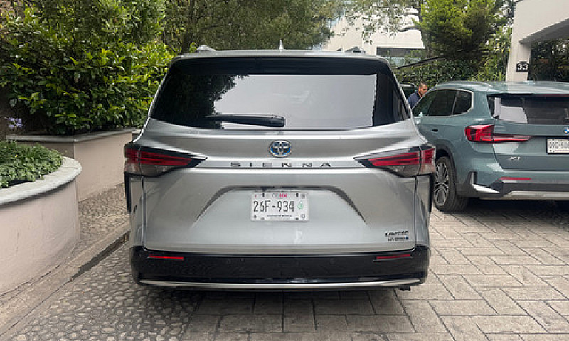 Toyota Sienna 3.5 Xl...