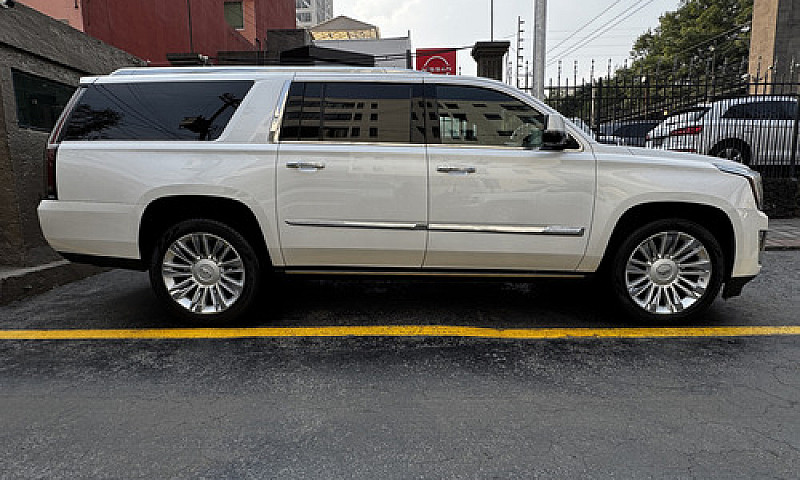 Cadillac Escalade Es...