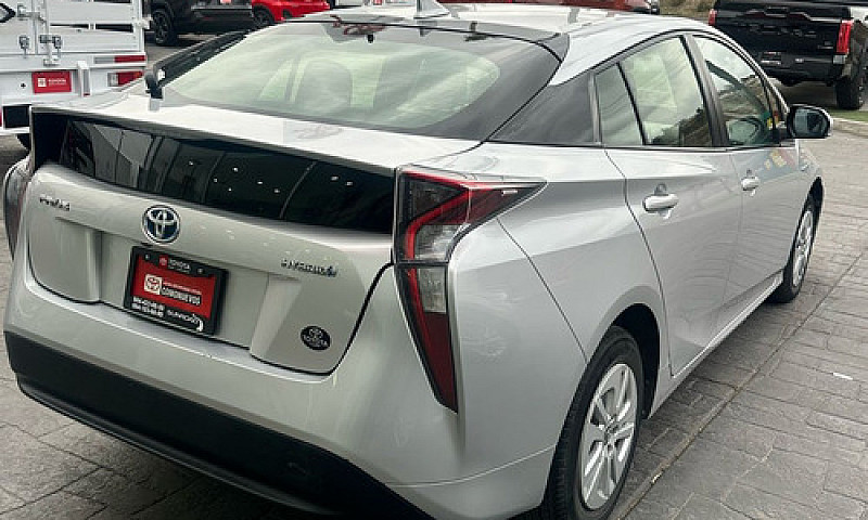 Toyota Prius 2017...