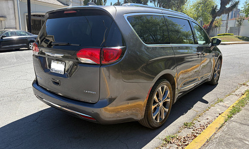 Chrysler Pacifica Li...