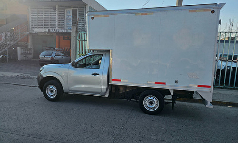 Nissan Np300 2.5 Est...