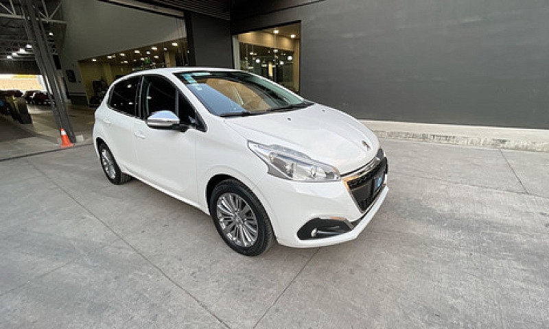 Peugeot 208 2020...