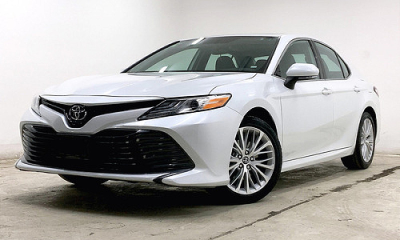 Toyota Camry 2019...