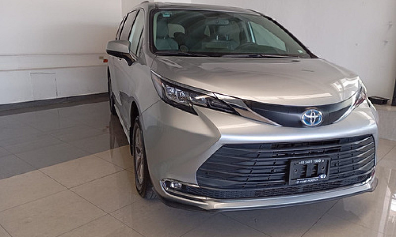 Toyota Sienna 2021...