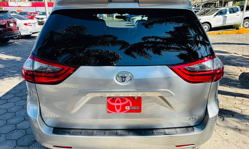 Toyota Sienna 2020...