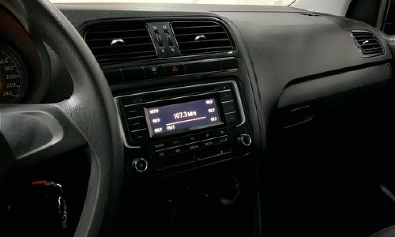 Volkswagen Polo  201...