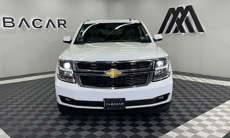 Chevrolet Suburban 2...