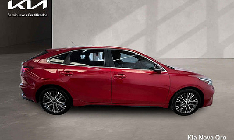 Kia Forte Hb 2022...