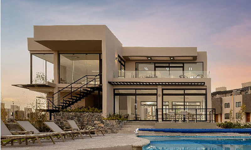 Meseta Altta Homes...