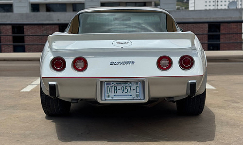 Chevrolet Corvette 1...