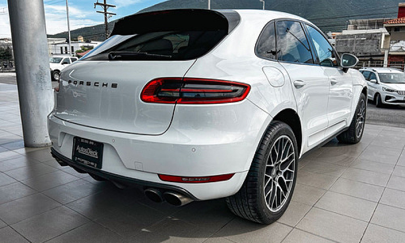 Porsche Macan 2018...