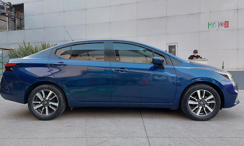 Nissan Versa 2020...