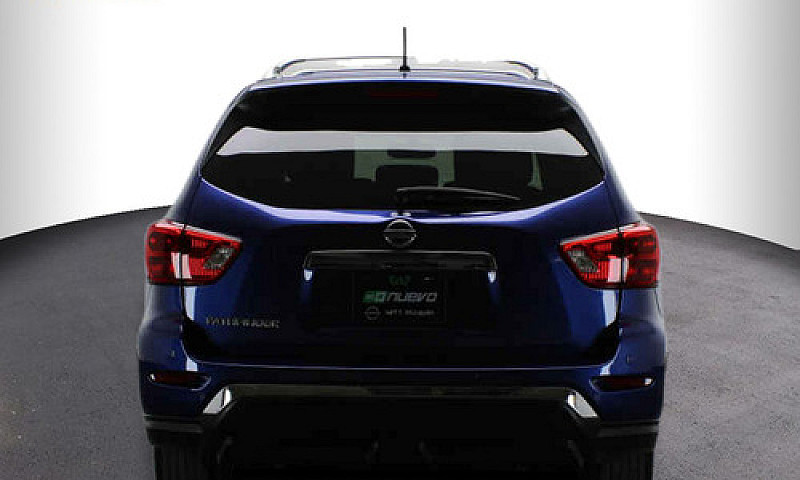 Nissan Pathfinder 20...