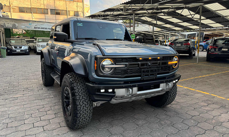 Ford Bronco Raptor 3...