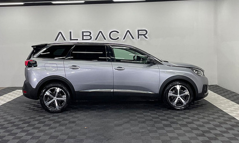 Peugeot 5008 2019...