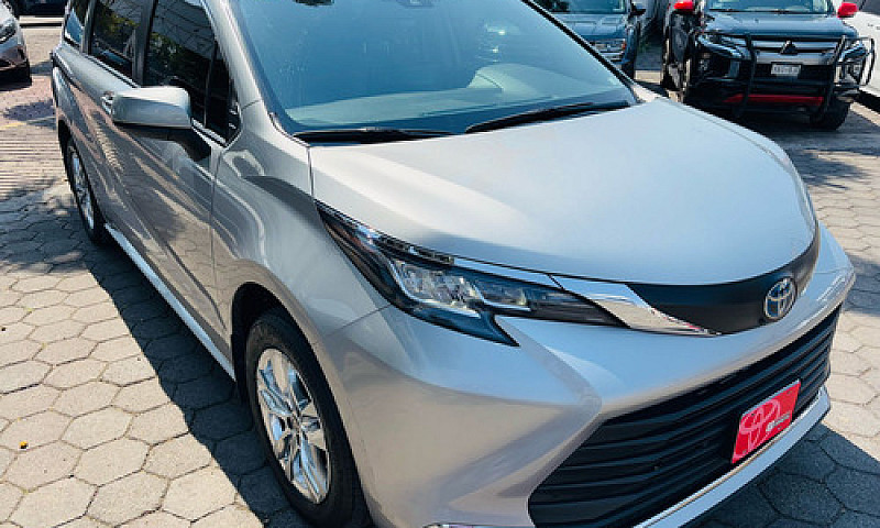 Toyota Sienna 2022...