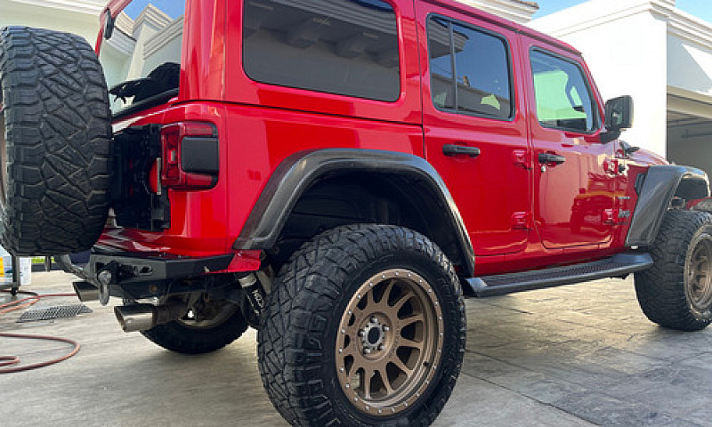 Jeep Wrangler 3.7 Sa...
