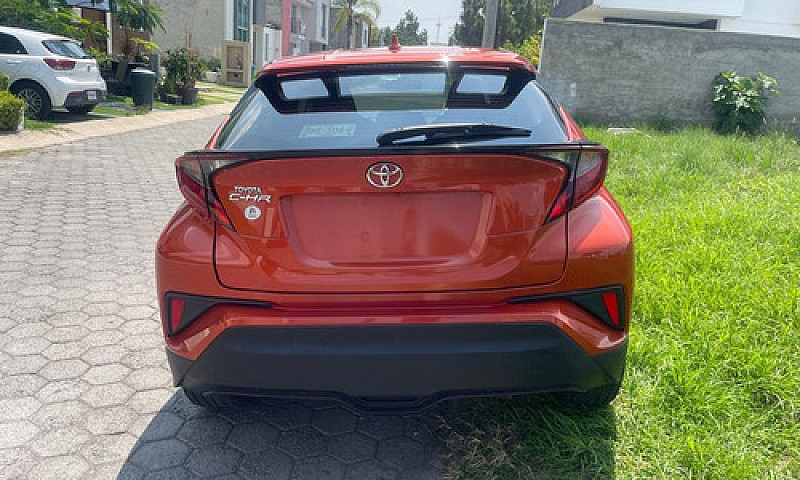 Toyota Ch-R 2.0 Cvt...