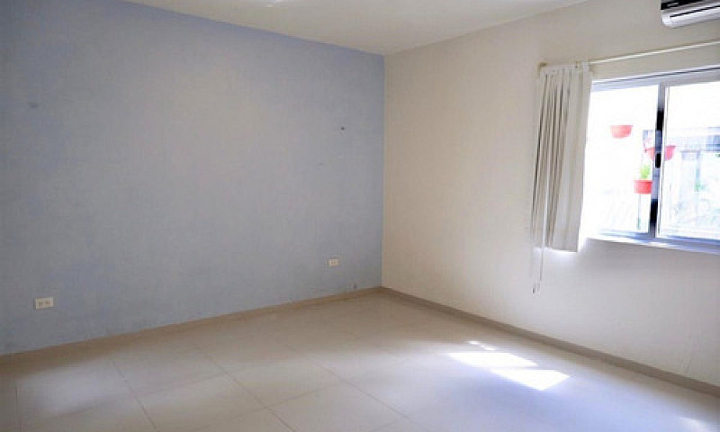 Casa De Una Planta E...