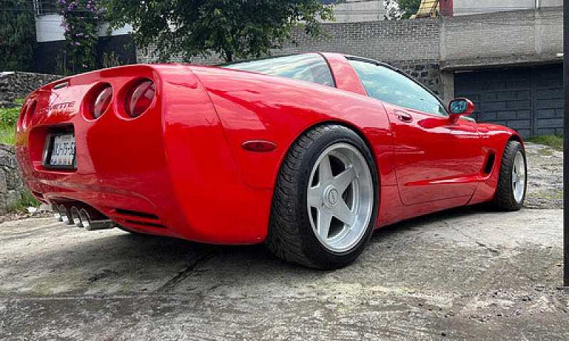 Chevrolet Corvette 5...