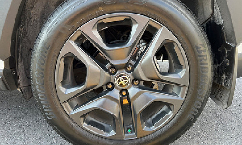 Toyota Rav4 2.5 Adve...