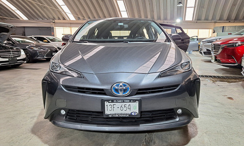 Toyota Prius 2020...