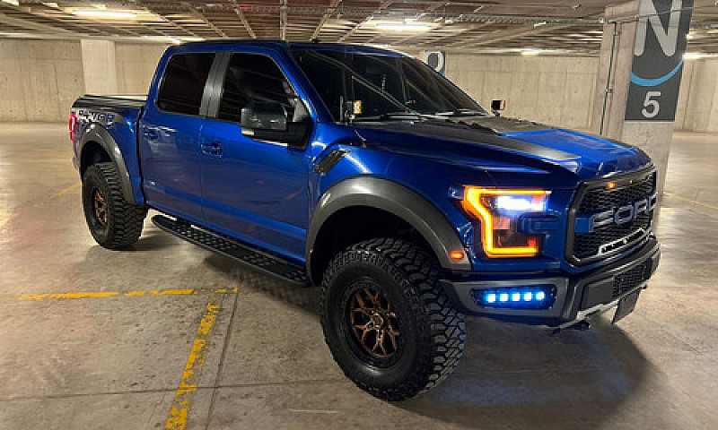Ford Raptor 2017...
