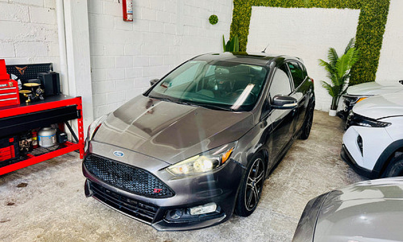 Ford Focus 2.0 St Mt...