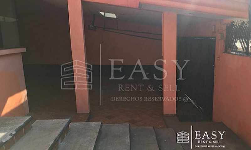 Venta De Casa En Zon...