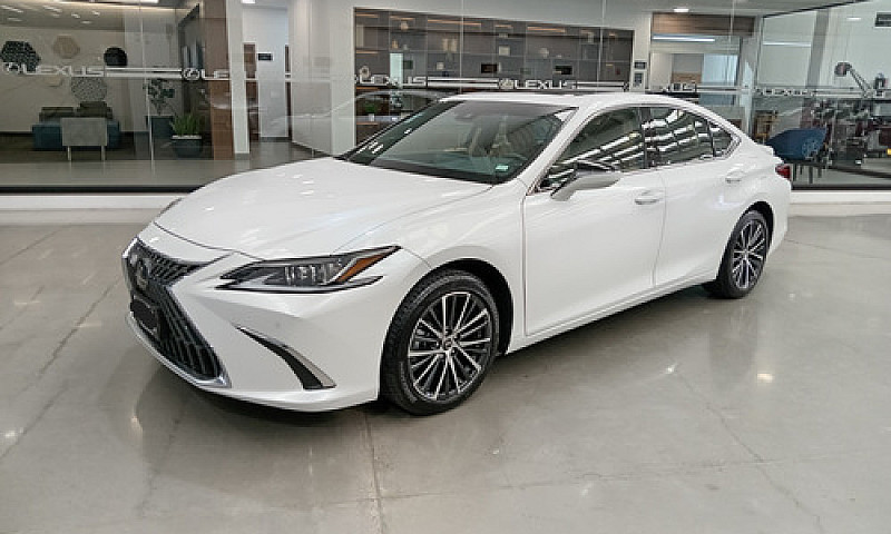 Lexus Es 2024...