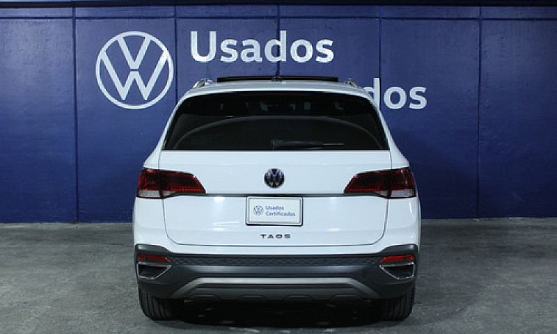 Volkswagen Taos 2021...