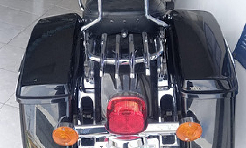 Harley-Davidson Flhr...