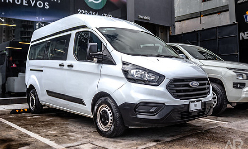 Ford Transit 2023...