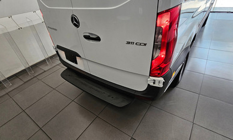 Mercedes-Benz Sprint...
