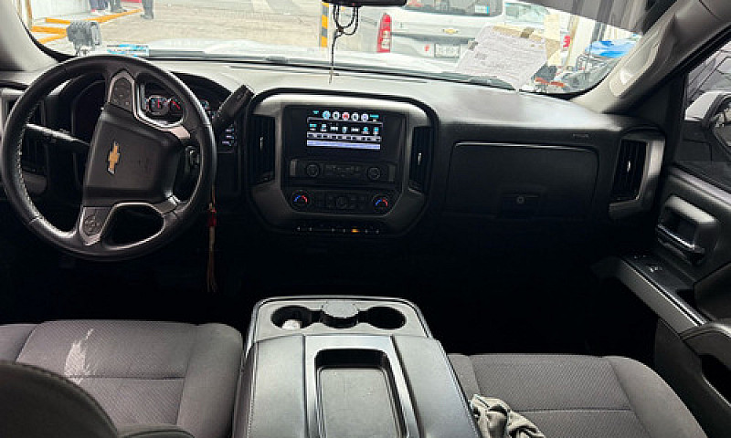 Chevrolet Cheyenne 2...