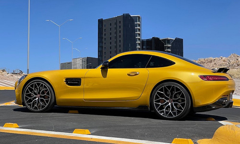 Mercedes-Benz Amg Gt...