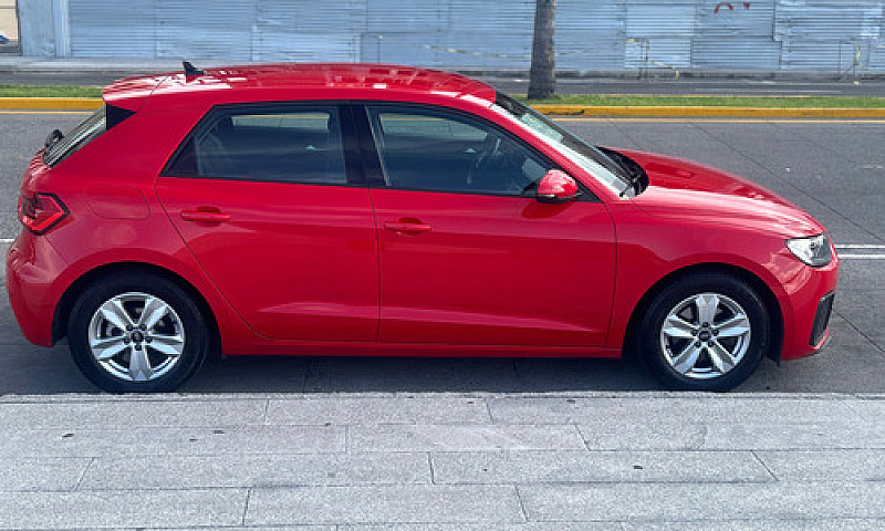 Audi A1 1. 0 Sportba...
