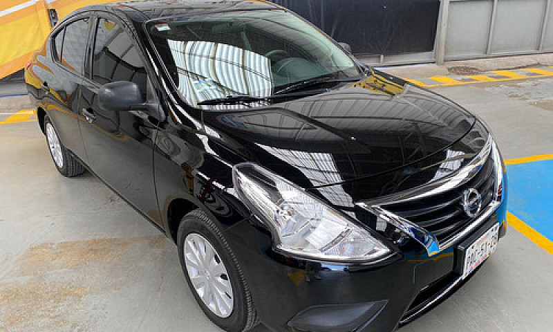 Nissan Versa 2020 1....